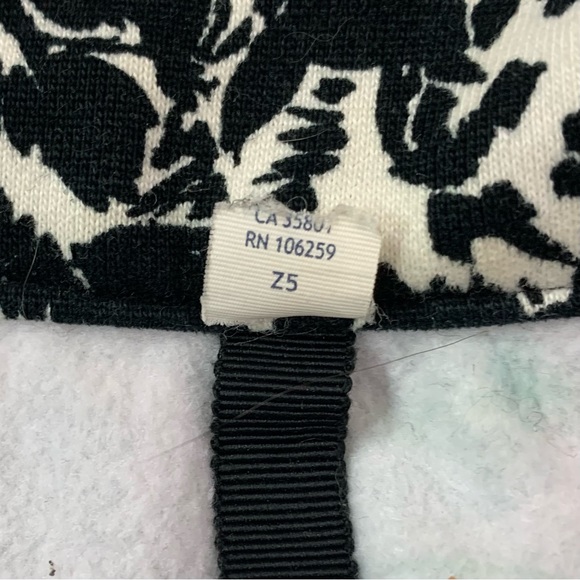 Women's LULULEMON Black & White COZY CUDDLE UP Fitted JACKET  6 - Picture 5 of 9
